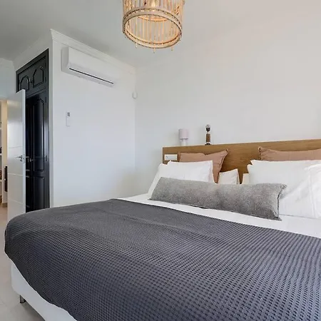 Cadiz - Gerenoveerd Met Groot Balkon & Zeezicht إِستيبونا