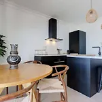 Апартаменты Cadiz - Gerenoveerd Met Groot Balkon & Zeezicht *